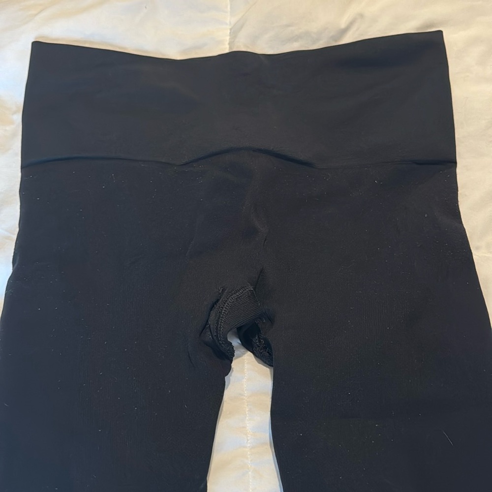 Blanqi maternity exercise pants black